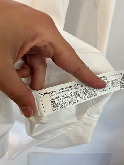 ZARA. Camisa blanca fruncidos espalda. T S