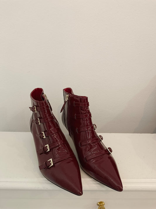 NINE WEST. Botones burdeos charol T.37.5