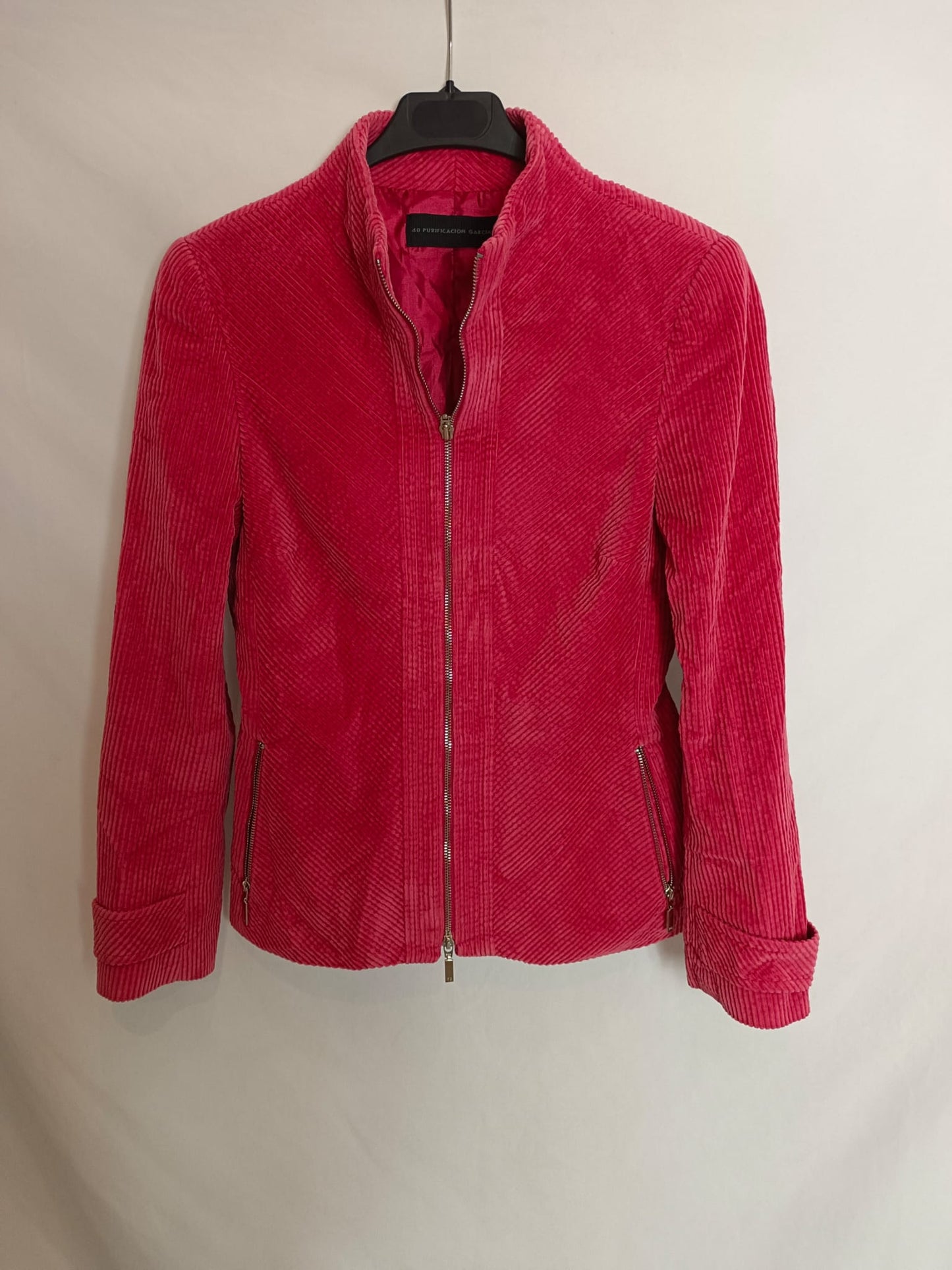 PURIFICACIÓN GARCIA. Pink corduroy jacket, size 40 (s)