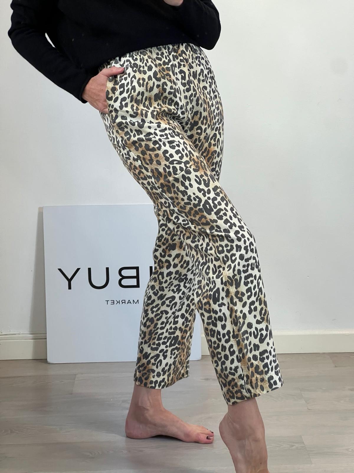 PARFOIS. Pantalón fluido animal print. T XS/S