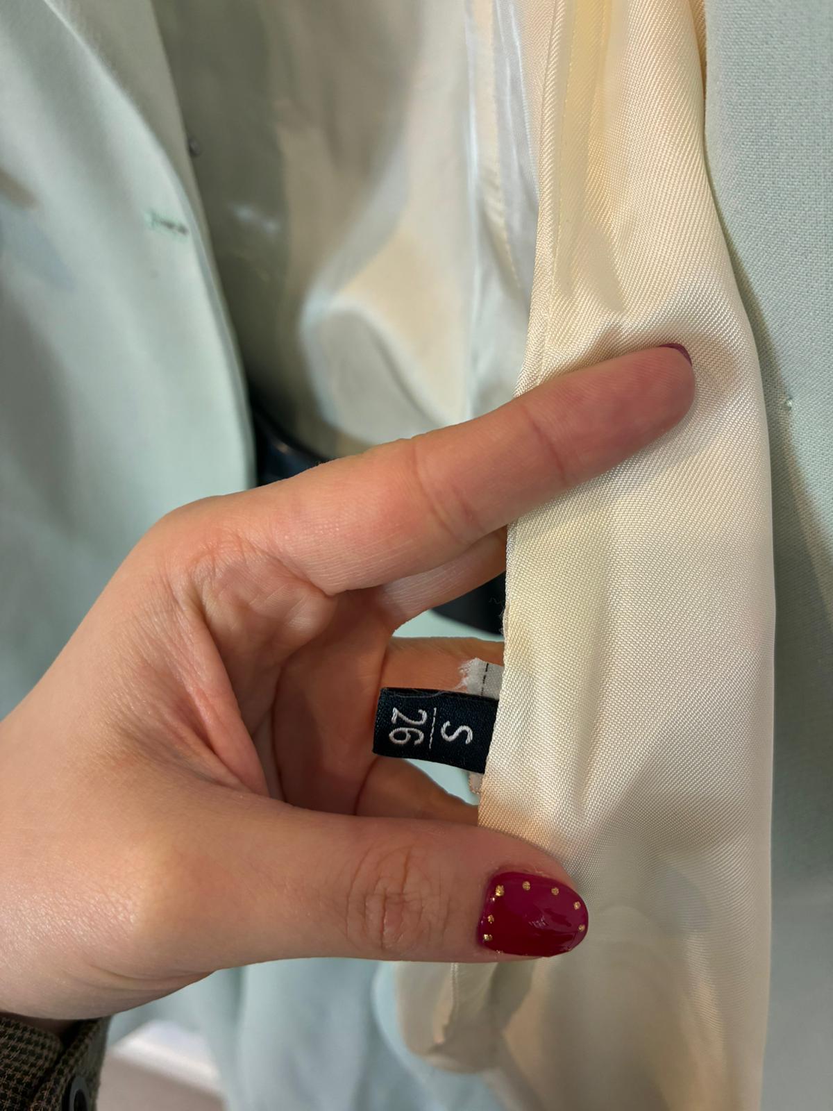 UTERQUE. Total look verde claro chaqueta y pantalón