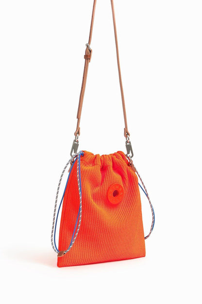 BIMBA Y LOLA. Bolso de saco naranja
