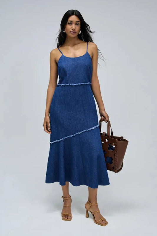 ZARA. Vestido largo denim detalles deshilachados