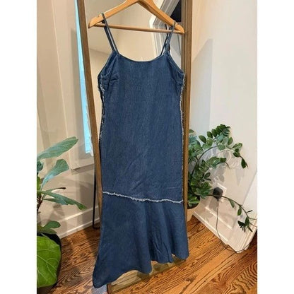 ZARA. Vestido largo denim detalles deshilachados