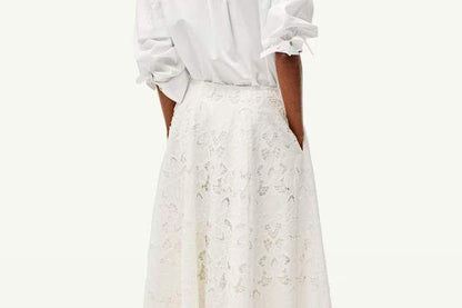 H&M. Falda blanca larga de encaje