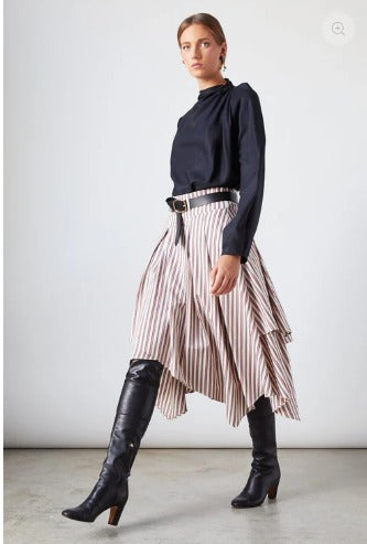 THE LABEL EDITION. Total look falda y blusa rayas asimetrias