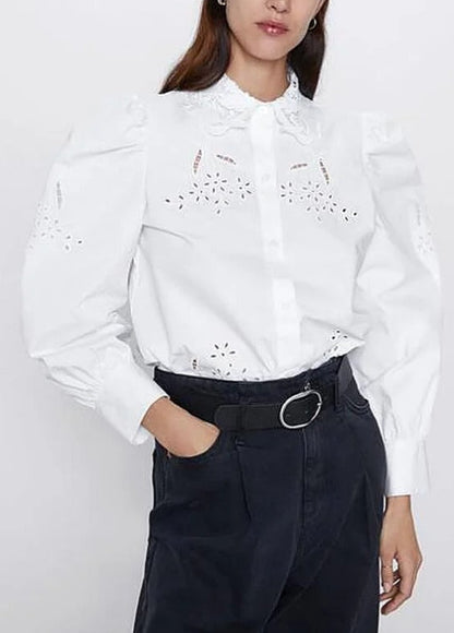 ZARA. Camisa blanca detalles troquelados
