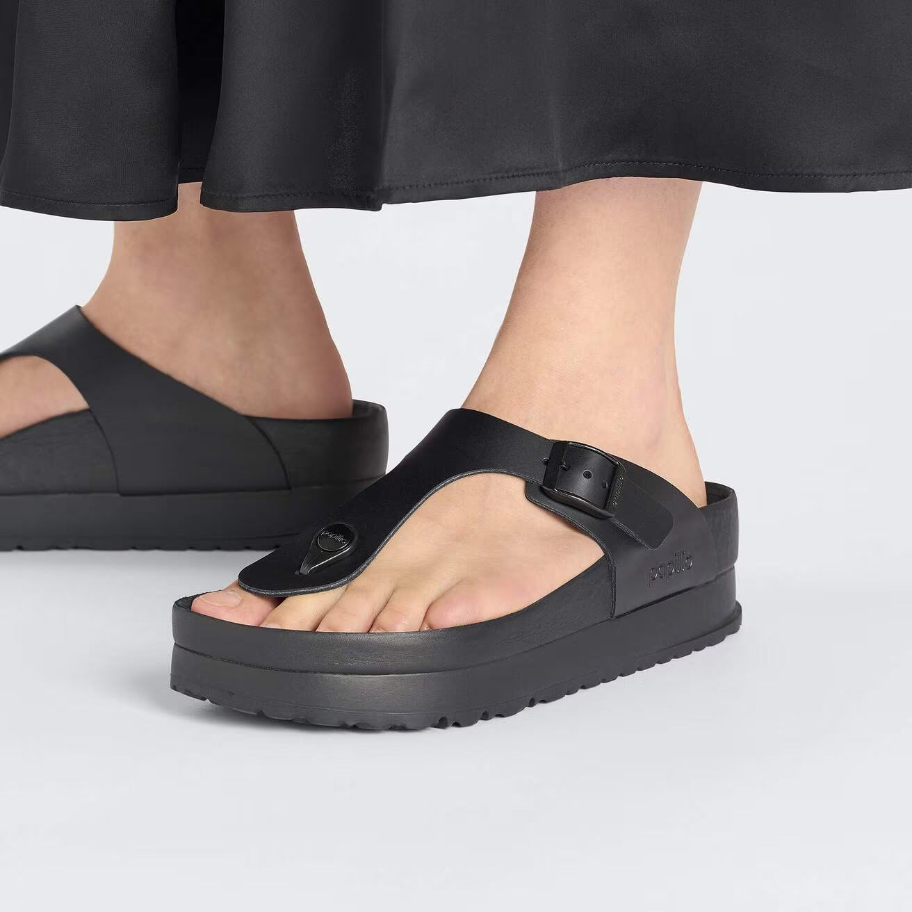 BIRKENSTOCK . Sandalia negra line Papillio. T 40
