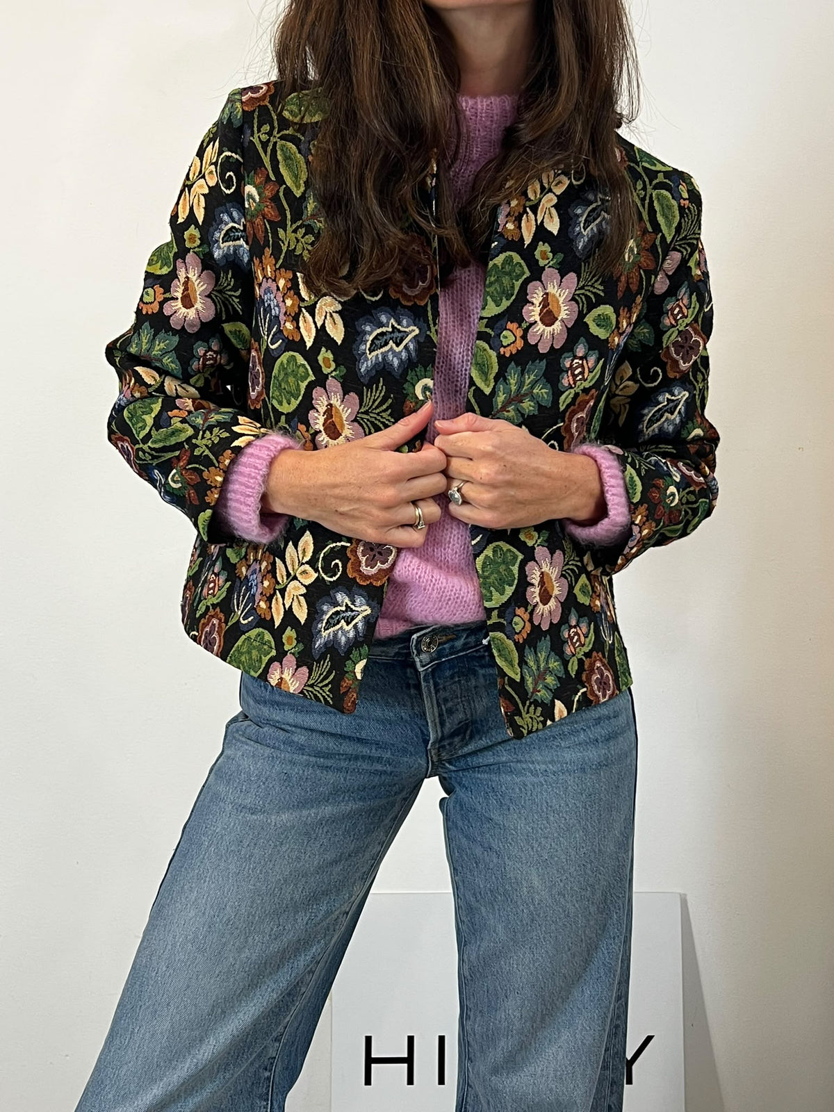 CASTAÑO DE INDIAS. Chaqueta estampado tapiz