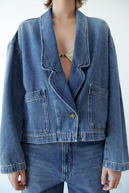 ZARA. Cazadora denim abotonada