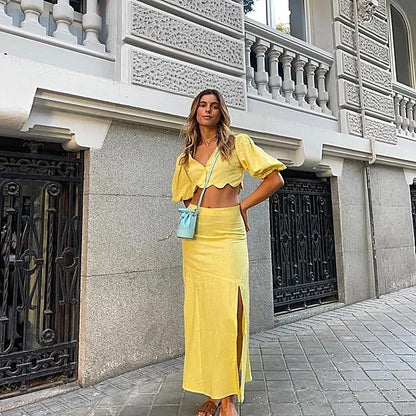 LAAGAM. Conjunto amarillo con lino