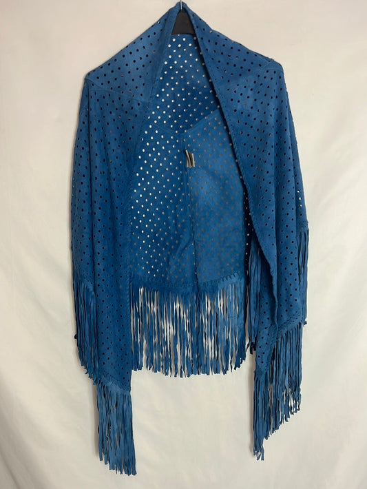 NO.NU. Mantón piel azul perforado