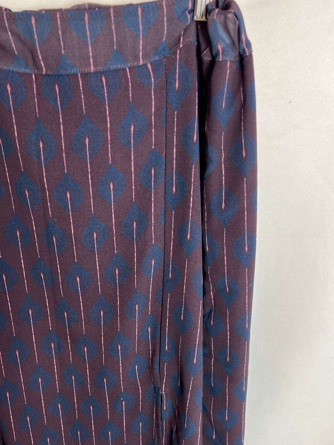 LUA. Falda midi burdeos estampado TU(xs)