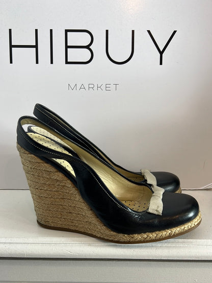 MIU MIU. Cuñas piel azul oscuro. T 39