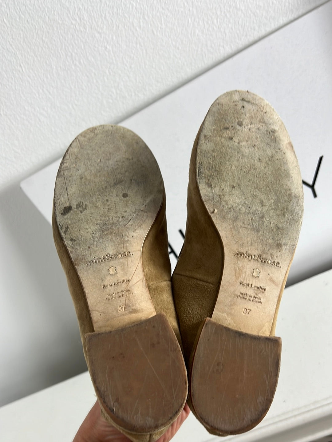 MINT&amp;ROSE. Beige leather flat shoe. Size 37