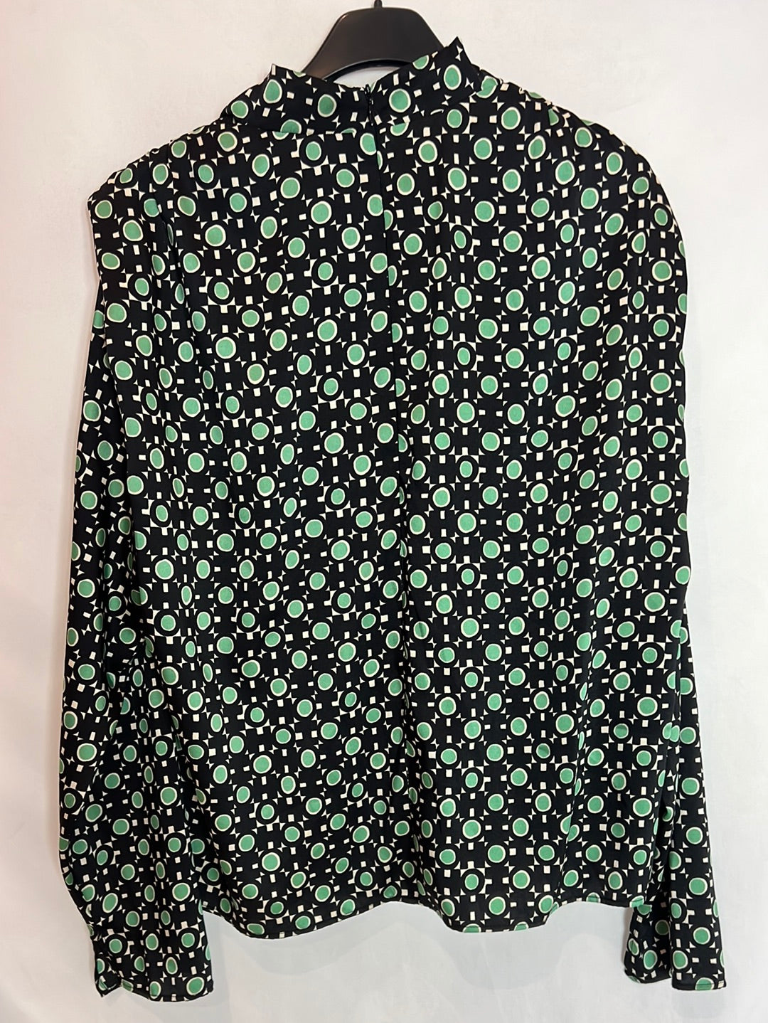 ZARA. Printed black satin blouse. TM