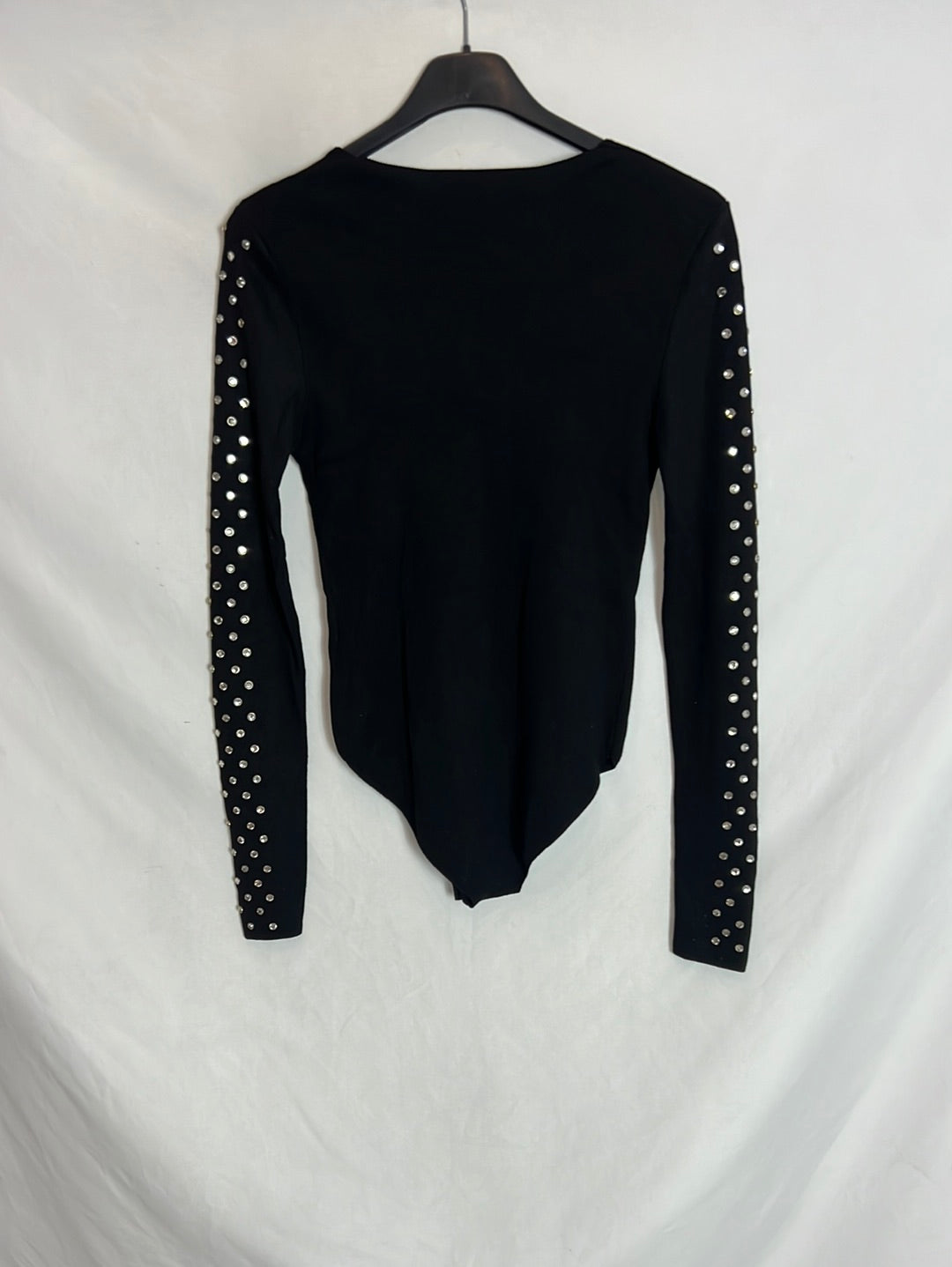 ZARA. Body negro punto detalle tachuelas. T S