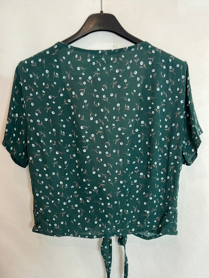 BRANDY MELVILLE. Top verde cruzado estampado. T S