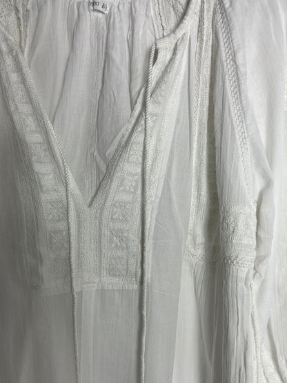 OYSHO. Vestido blanco estilo kaftán. T S/M