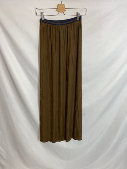 ZARA. Falda larga satinada. T.S