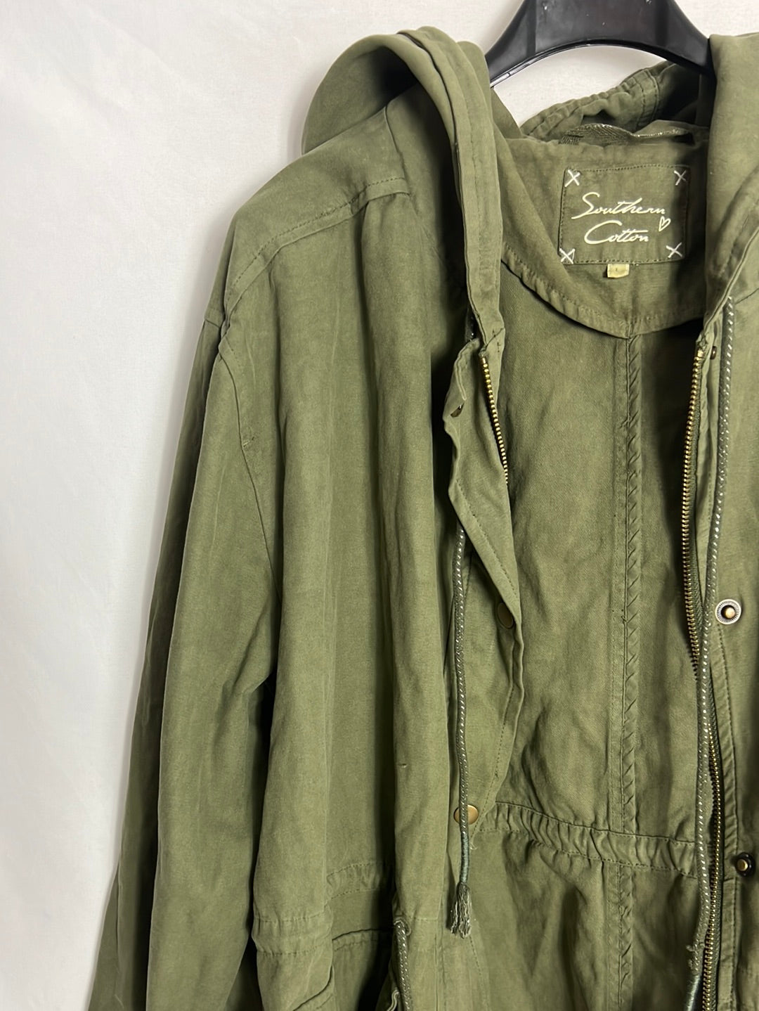 SOUTHERN COTTON. Parka verde capucha. T L