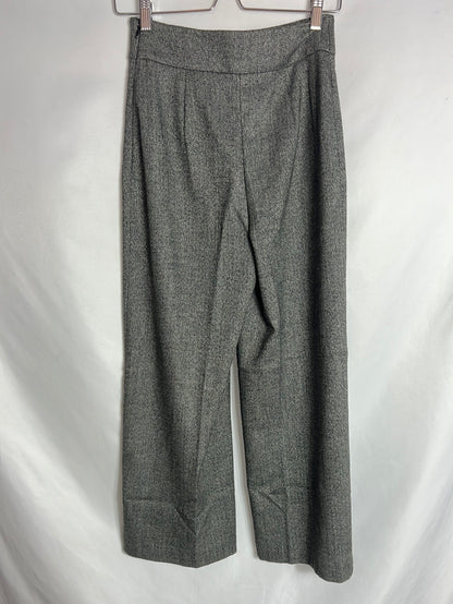 ZARA. Wide-leg grey herringbone trousers. XS
