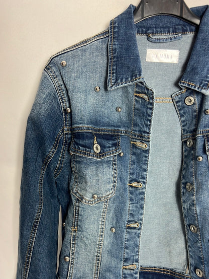 BY MÖMA. Chaqueta denim bolas plateadas. T M
