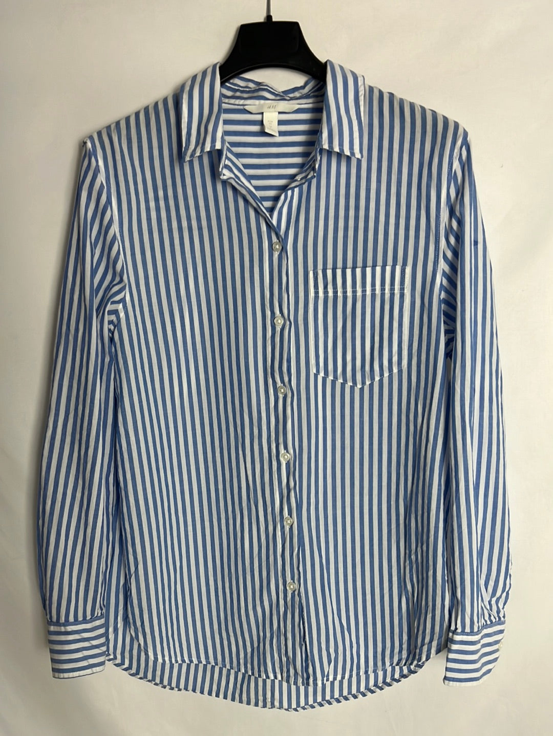 H&M. Camisa rayas azul y blanca. T 34