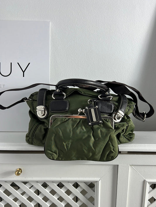 BIMBA Y LOLA. Bolso verde bolisllos