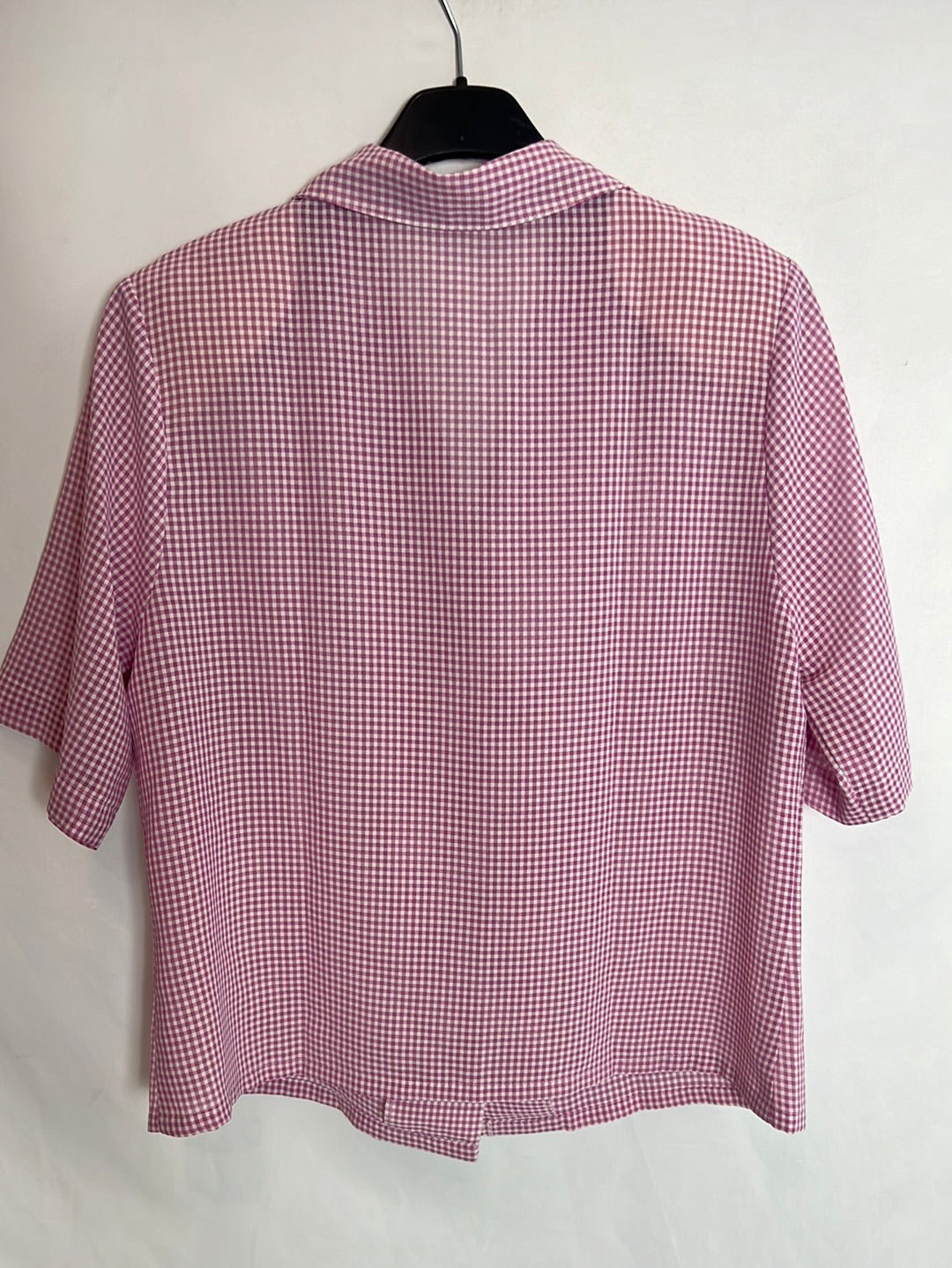 OTRAS. Top de cuadros rosas botones Tu(m)