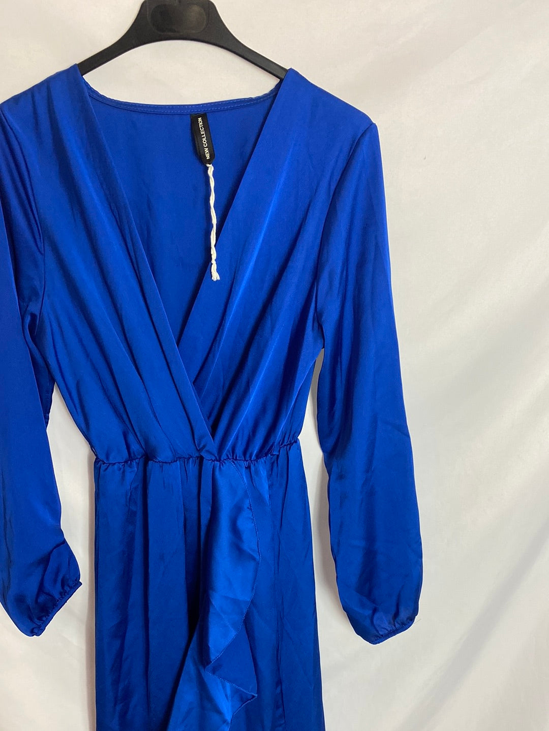 NEW COLLECTION. Vestido midi satinado azul. T.S