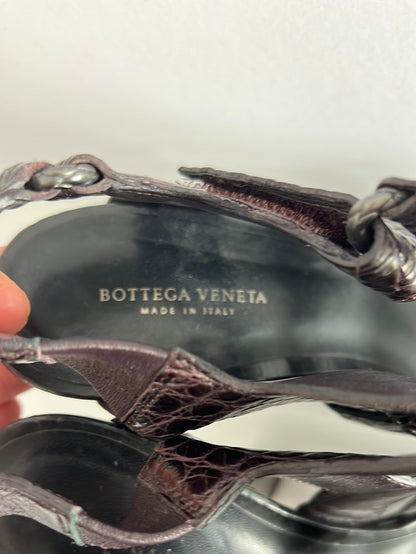 BOTTEGA VENETA. Brown platform sandals. Size 37