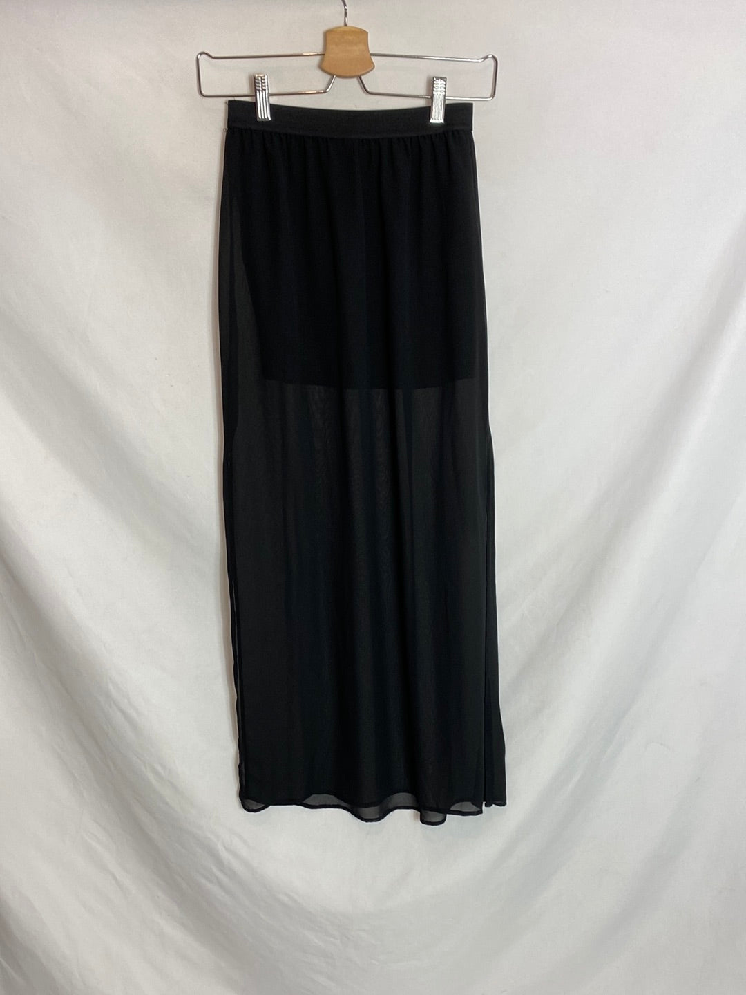 H&M. Falda larga transparencia. T.XS