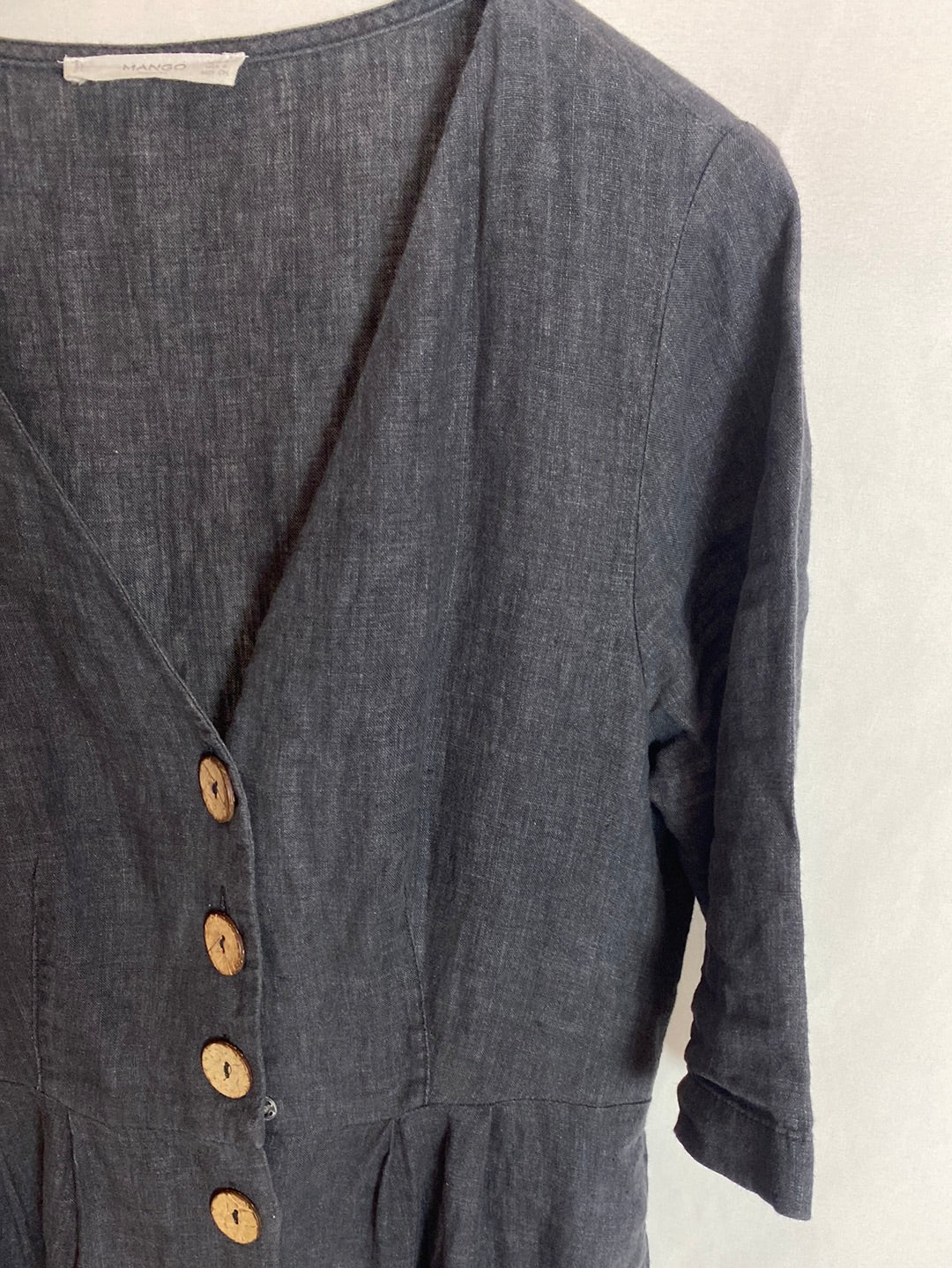 MANGO. Vestido camisero midi gris. T.s