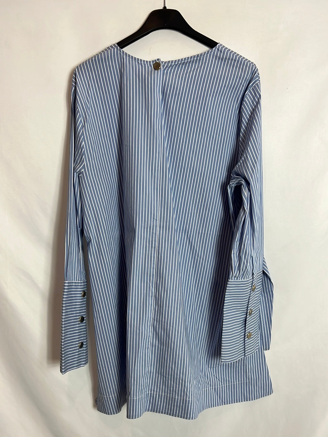 ZARA. Asymmetrical blue striped blouse. Size XL