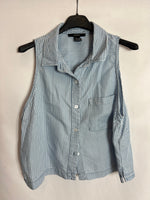 FOREVER 21. Camisa sin mangas azul rayas. T M