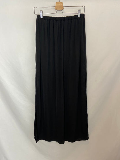 ZARA. Falda raso negra T.XS