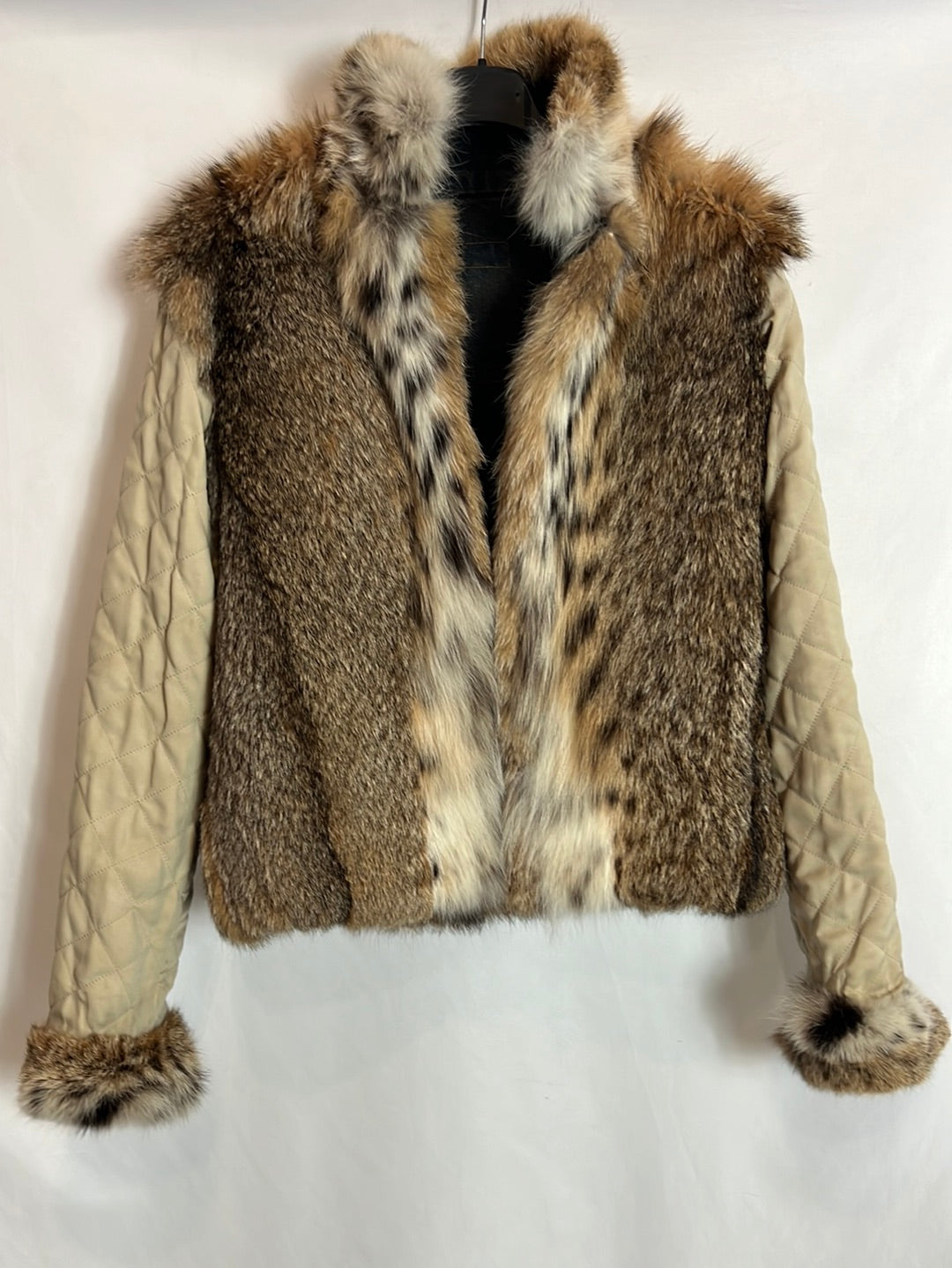 MARIA DI RIPABIANCA. Denim jacket and fur interior. TS (reversible)