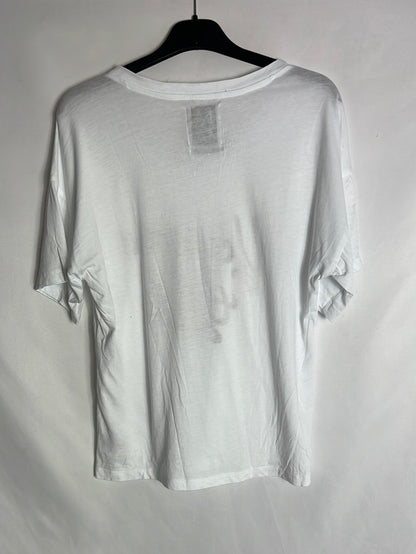 ZOE KARSSEN. White T-shirt with gold lettering. TS