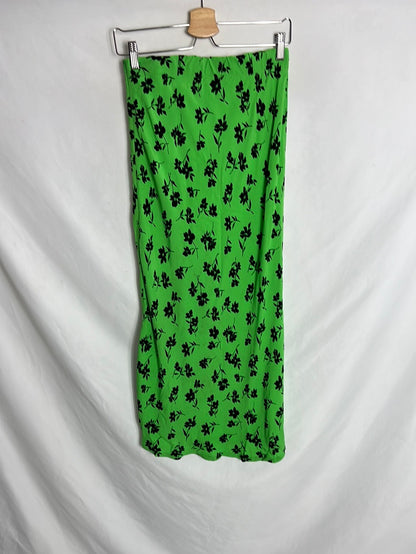 BERHSKA. Green midi skirt with slit. TM