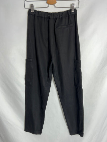 ZARA. Black trousers with pockets. Size 13-14 years.