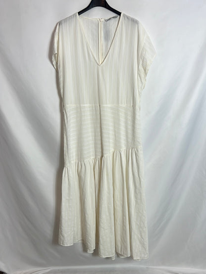 ZARA. Textured beige midi dress. T.L.