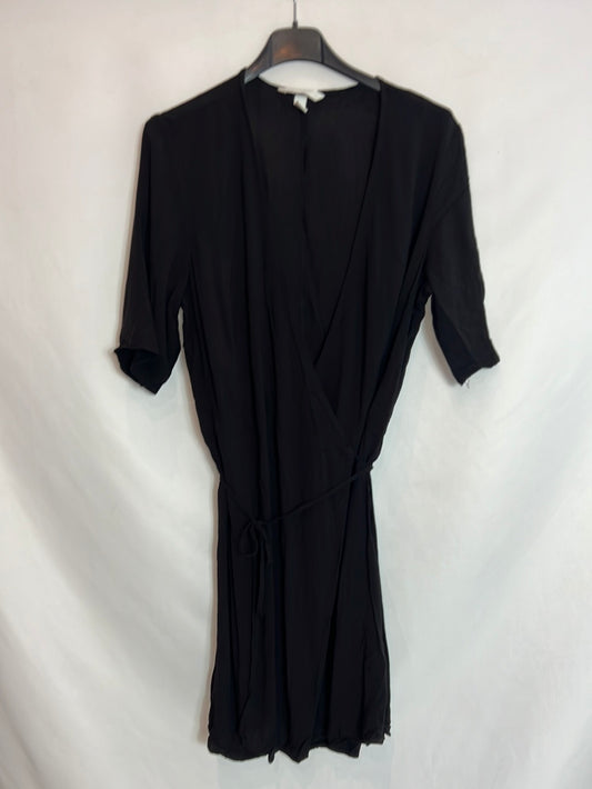 H&amp;M. Black wrap dress Tm