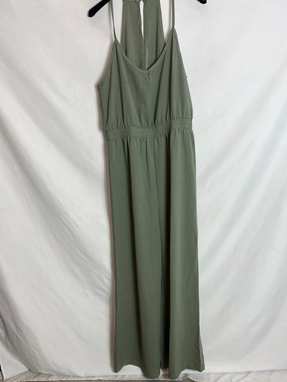SHEIN. Mono largo verde cuello halter. T.M