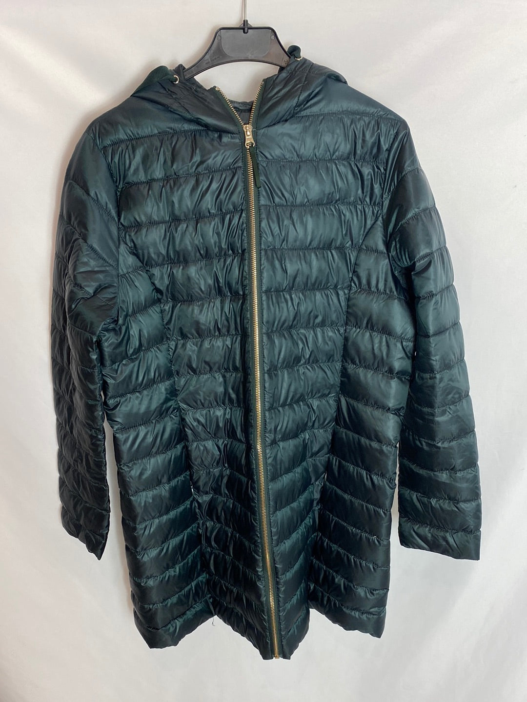 OTRAS. Plumífero verde 3/4. T M/L