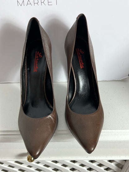 LUREÑA. Tacones marrones piel. T 38