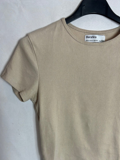 BERSHKA. camiseta beige canalé T.m
