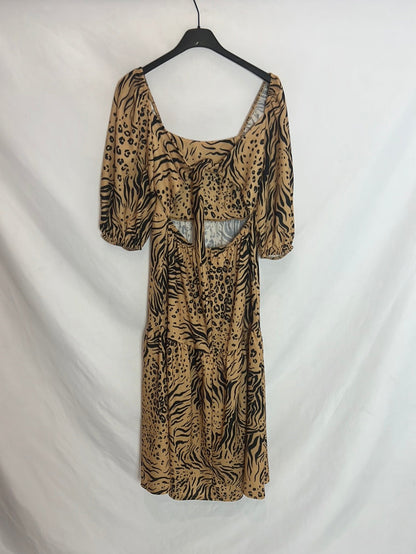 ASOS. Vestido midi cut out manga corta. T.XXS