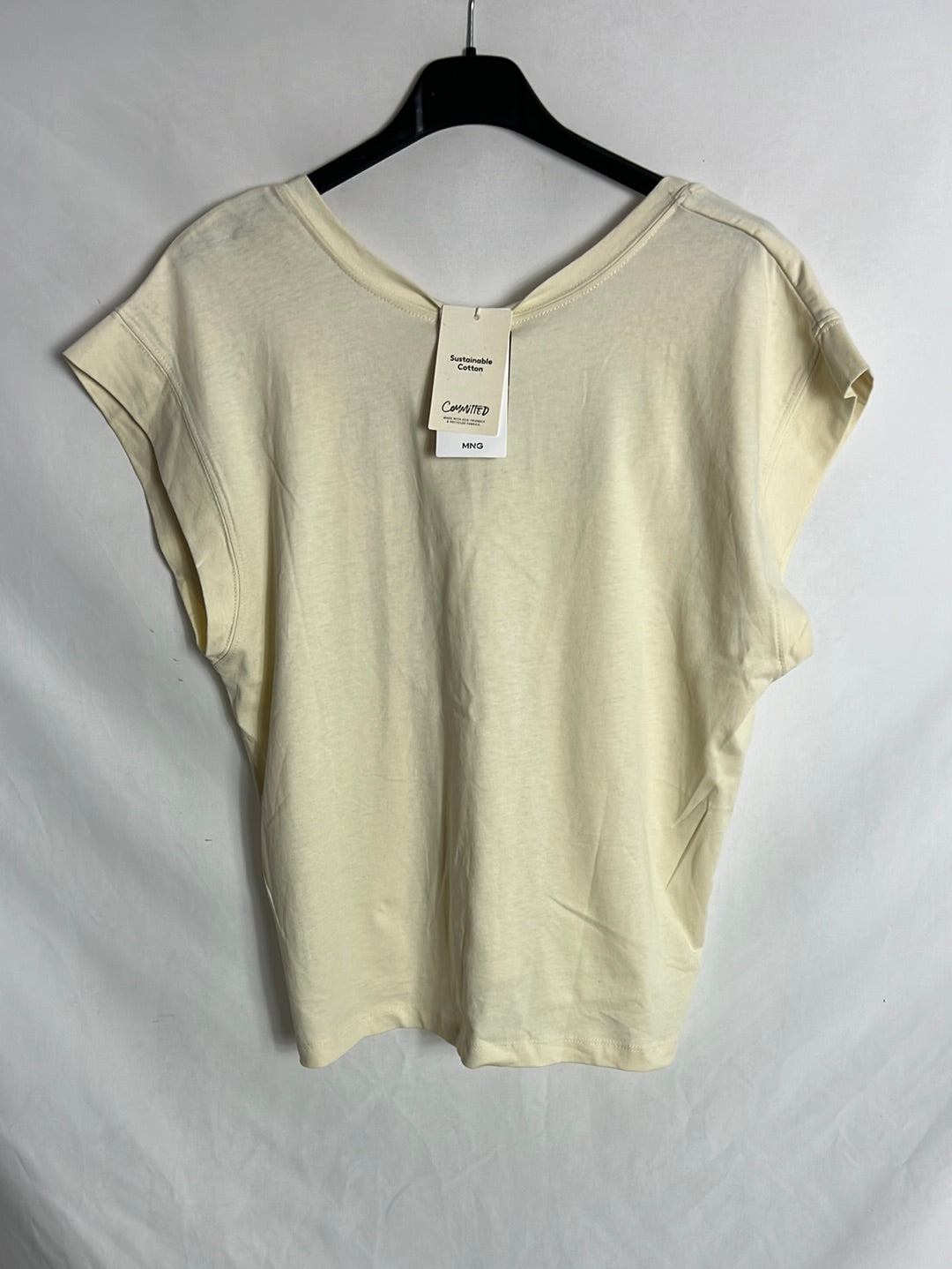 MANGO. Light yellow low-back T-shirt. XS