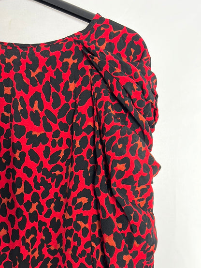 ZARA. Blusa roja animal print . T S